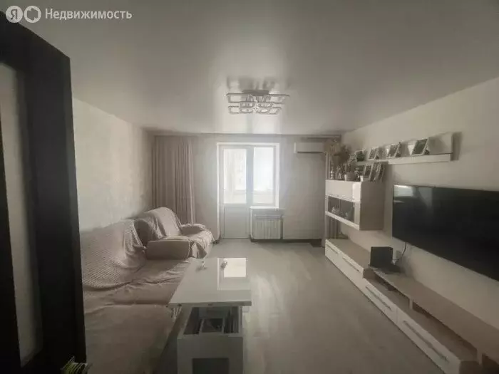 3-комнатная квартира: Евпатория, проспект Победы, 87 (75 м) - Фото 1