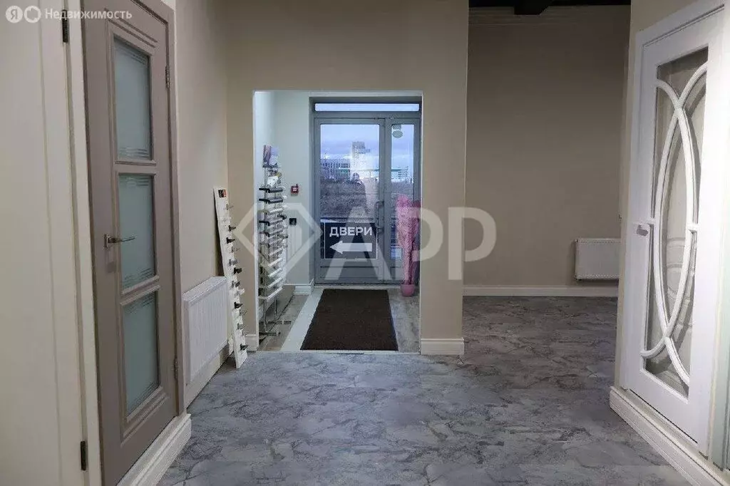 Помещение свободного назначения (215 м) - Фото 1