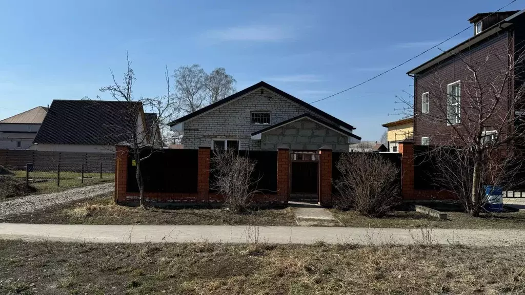 Дом в Алтайский край, Барнаул городской округ, пос. Лесной  (108 м) - Фото 1