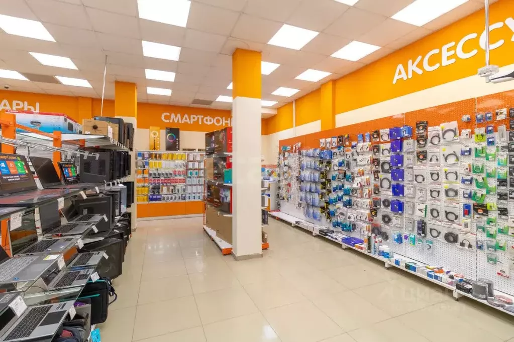 Помещение свободного назначения в Тюменская область, Тюмень ул. ... - Фото 1