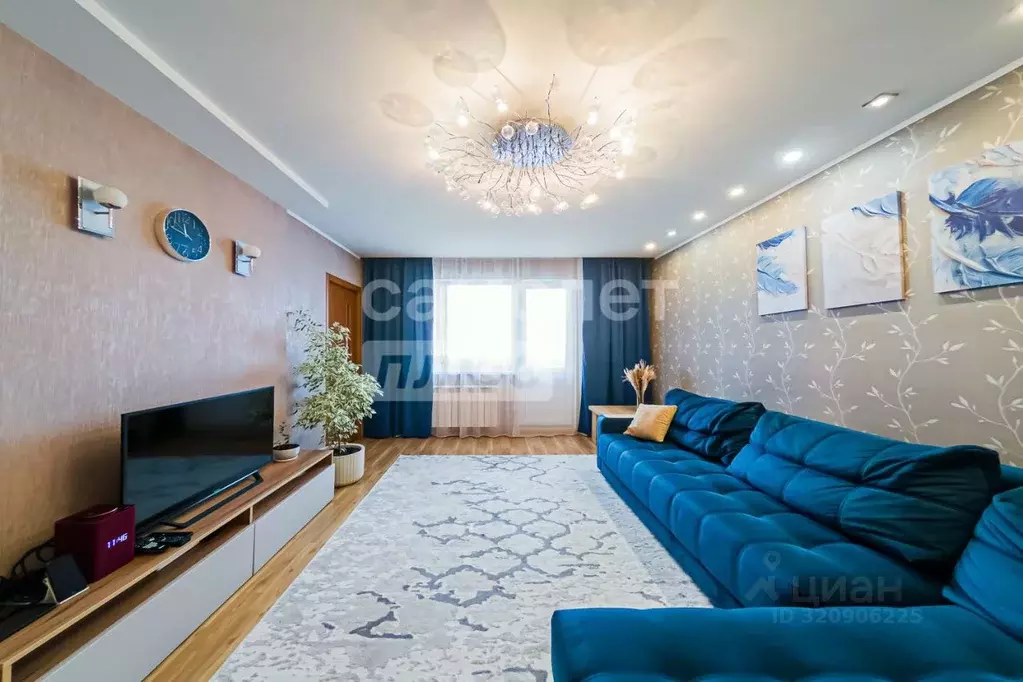 2-к кв. Свердловская область, Екатеринбург ул. Чекистов, 7 (67.3 м) - Фото 1