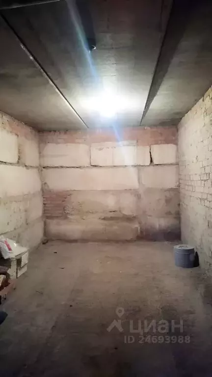 Гараж в Башкортостан, Уфа просп. Салавата Юлаева, 59 (18 м) - Фото 0