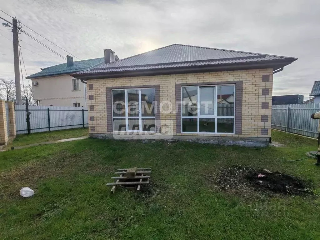 Дом в Краснодарский край, Тимашевский район, Роговское с/пос, Красный ... - Фото 1