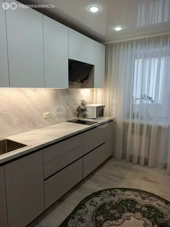 2-комнатная квартира: Старый Оскол, микрорайон Молодогвардеец, 1А ... - Фото 2