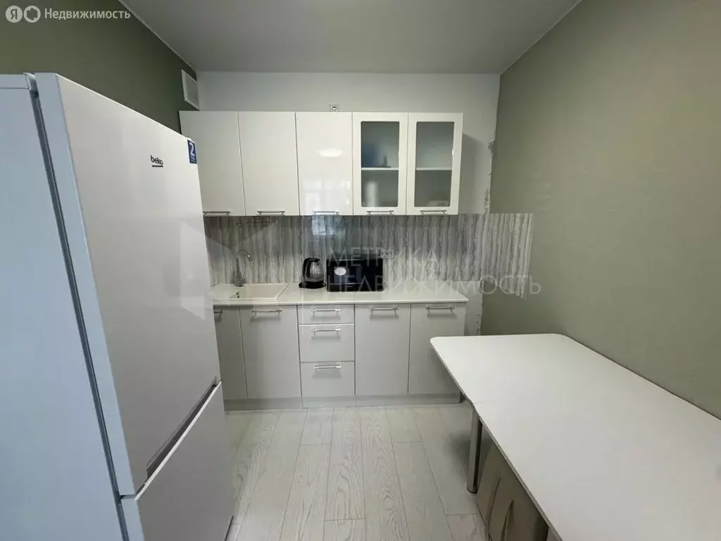1-комнатная квартира: Тюмень, Харьковская улица, 74 (38 м) - Фото 1