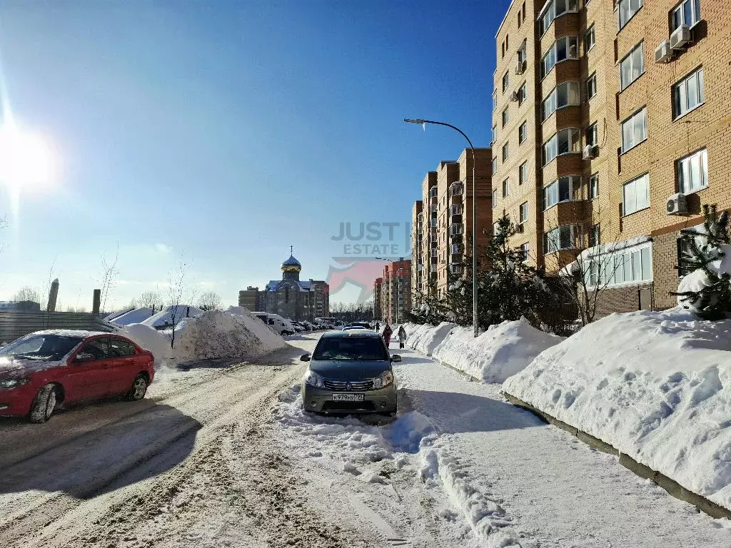 Продается 4-комнатная квартира - Фото 2