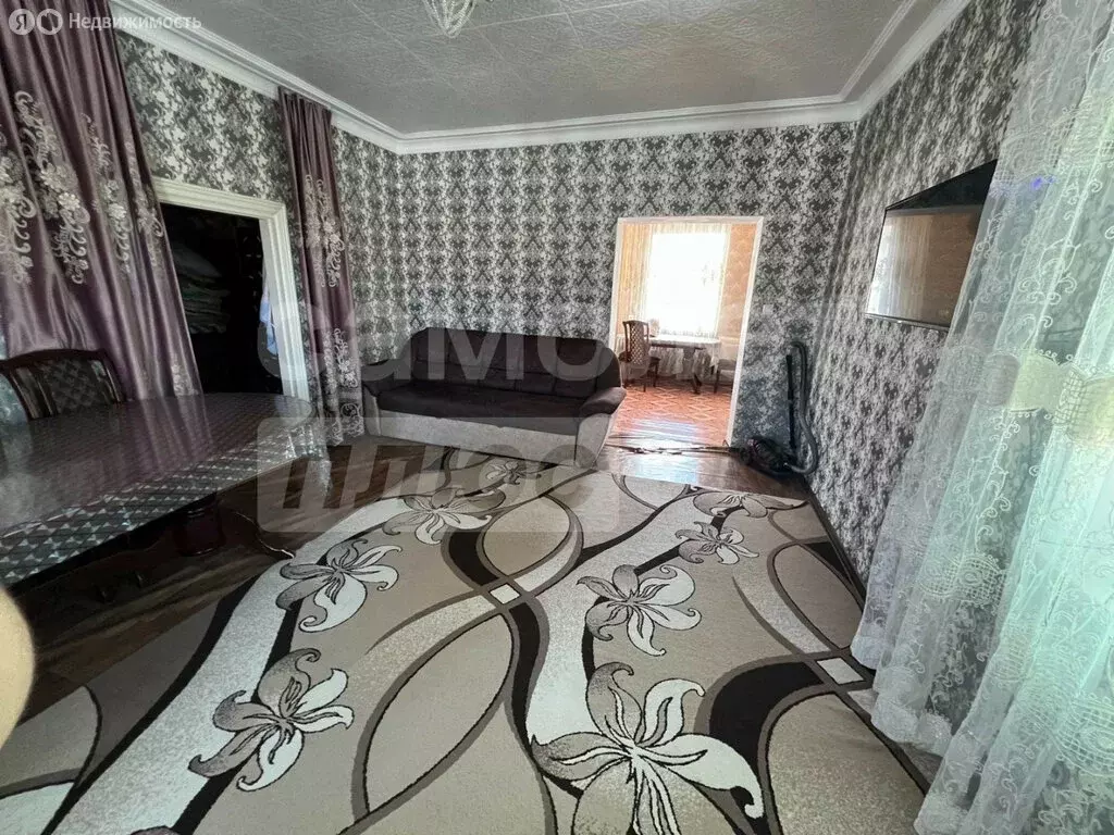 Дом в Октябрьское, улица Кирова (80 м) - Фото 1