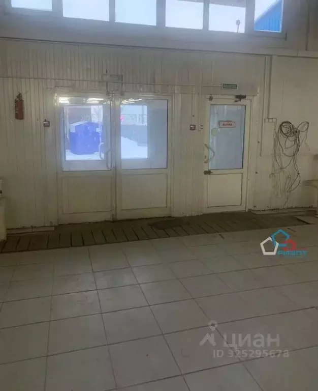 Помещение свободного назначения в Омская область, Омск просп. ... - Фото 2