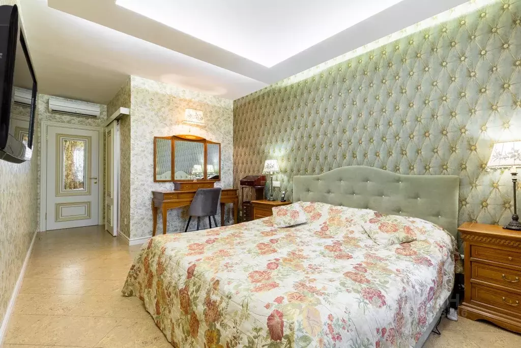 3-к кв. Санкт-Петербург ул. Беринга, 23к2 (91.4 м) - Фото 0