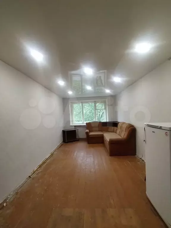 Комната 18,4 м в 9-к., 2/5 эт. - Фото 0