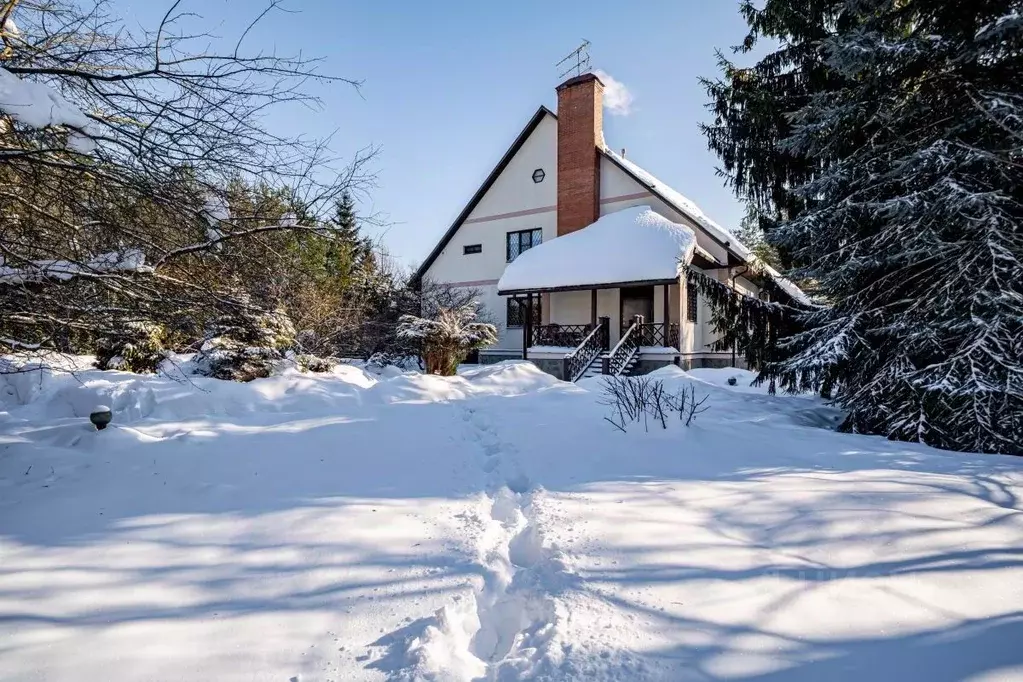 Коттедж в Московская область, Одинцовский городской округ, с. ... - Фото 1