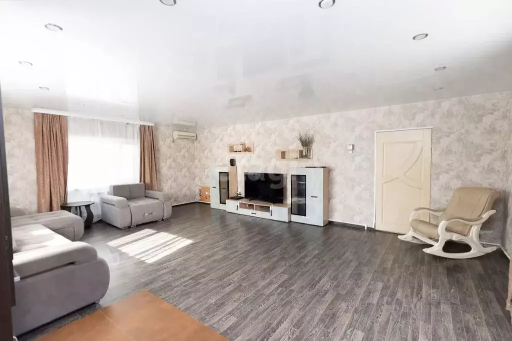 Дом в Амурская область, Благовещенск пос. Астрахановка, ул. ... - Фото 1