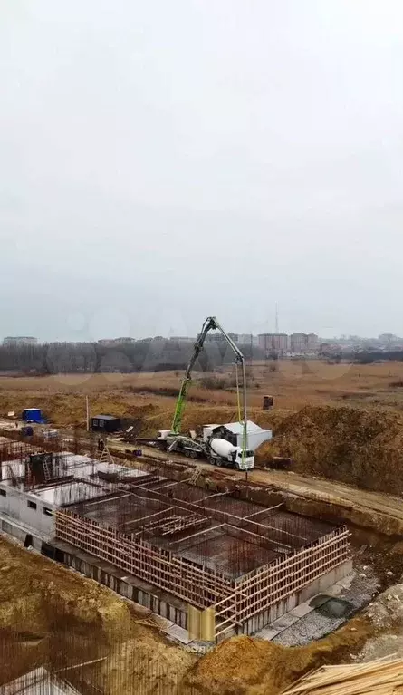 1-к. квартира, 60,7 м, 1/8 эт. - Фото 1