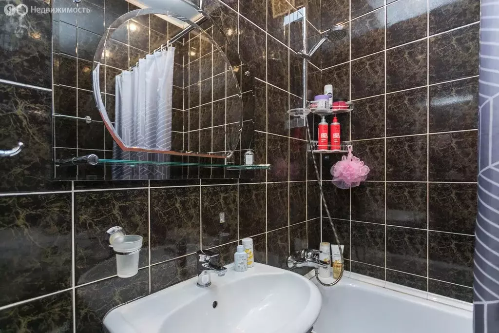 4-комнатная квартира: Петрозаводск, улица Куйбышева, 16 (93.7 м) - Фото 1