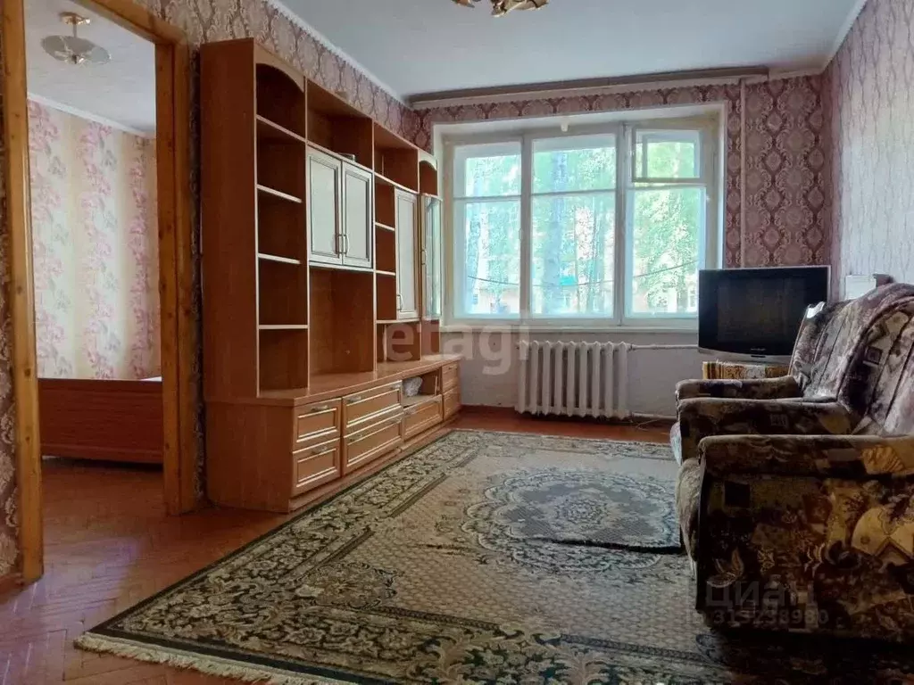 2-к кв. Псковская область, Остров ул. ДОС, 9 (43.7 м) - Фото 1