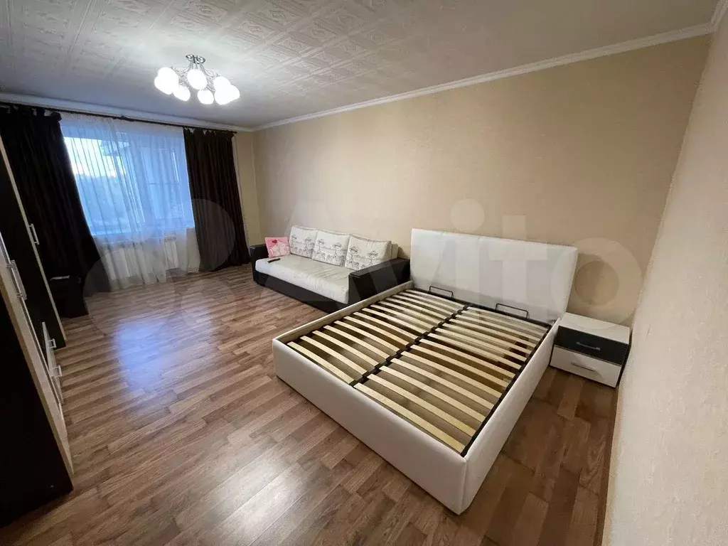 1-к. квартира, 48 м, 7/10 эт. - Фото 1