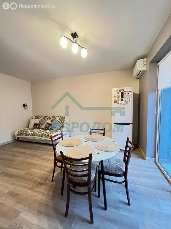 4-комнатная квартира: Новосибирск, улица Дунаевского, 14/2 (72.4 м) - Фото 2