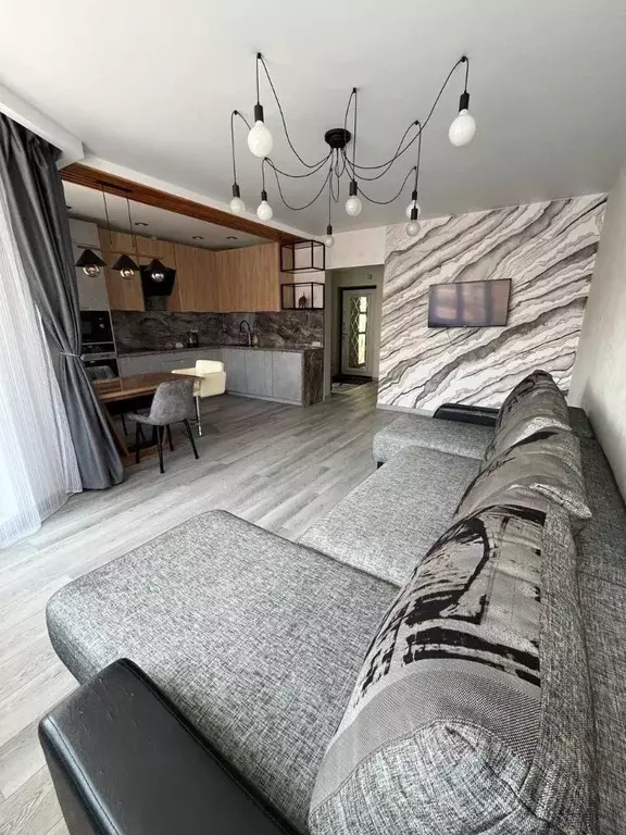 1-к кв. Иркутская область, Иркутск ул. Лермонтова, 1 (62.0 м) - Фото 0