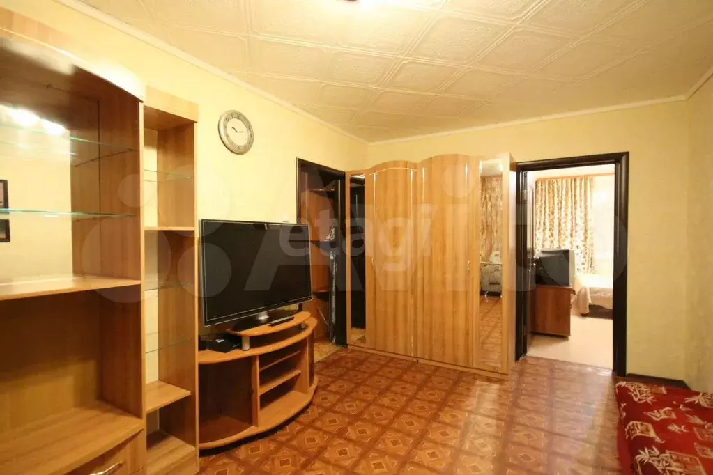 3-к. квартира, 60 м, 2/9 эт. - Фото 1