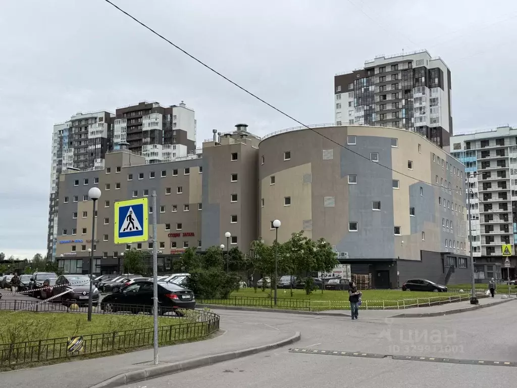 Гараж в Санкт-Петербург Комендантский просп., 66к2 (13 м) - Фото 1