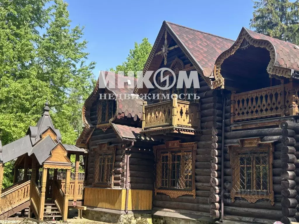 Дом в Москва пос. Толстопальцево, Железнодорожная ул., 10 (265 м) - Фото 1