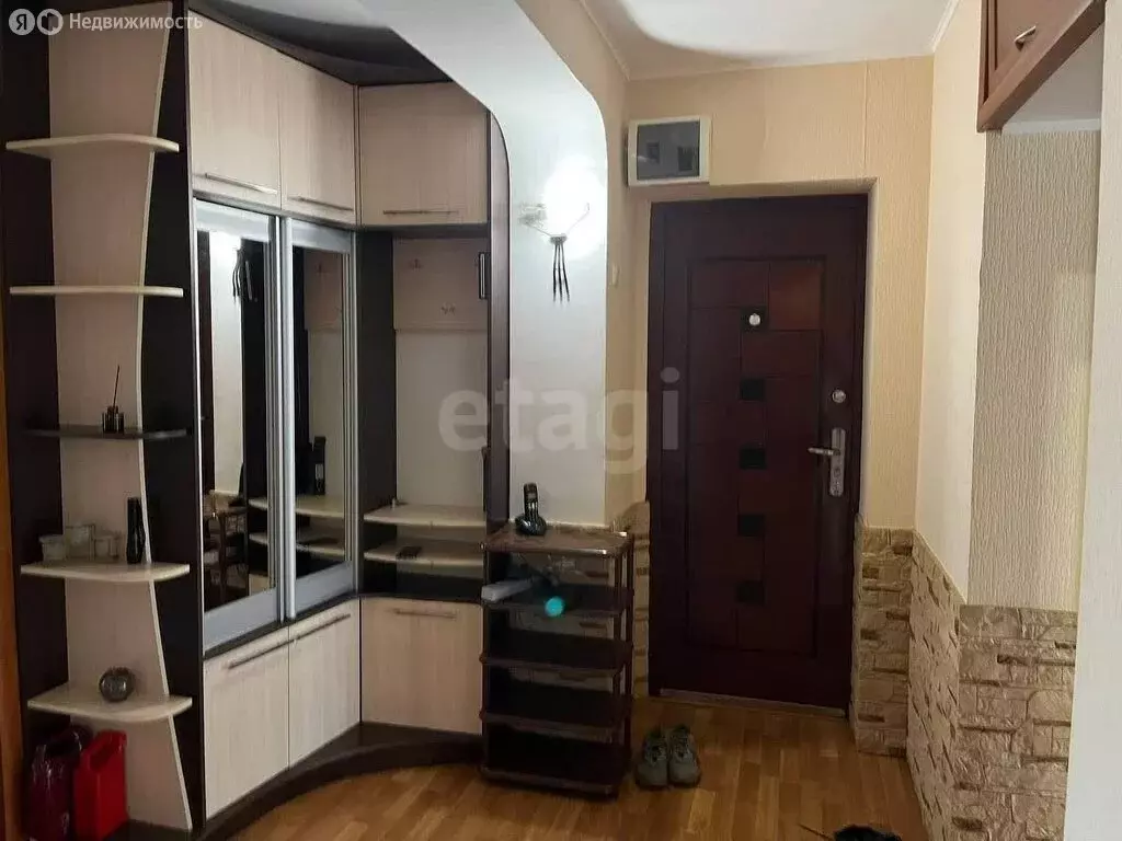 3-комнатная квартира: Первомайское, улица Эдуарда Корпана, 3 (69.4 м) - Фото 1