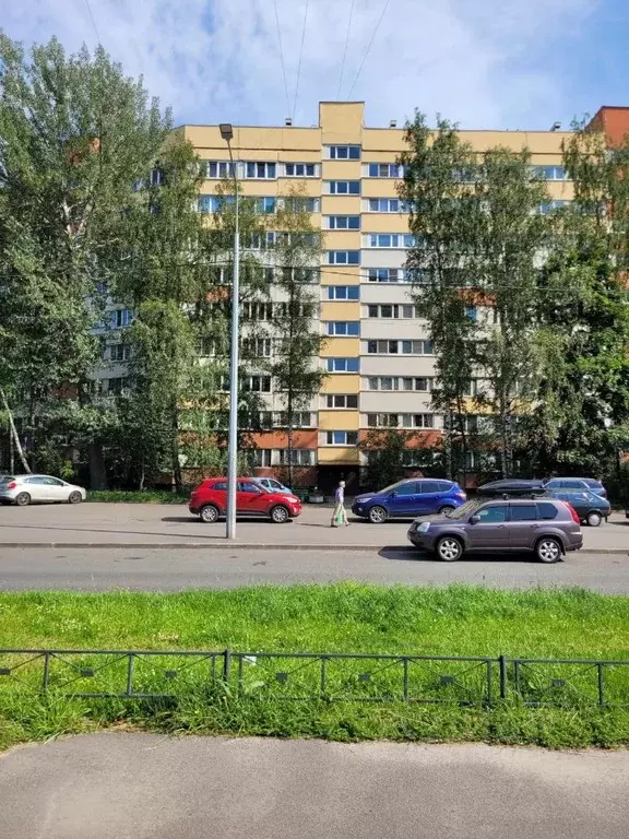3-к кв. Санкт-Петербург просп. Маршала Жукова, 32К1 (67.9 м) - Фото 0