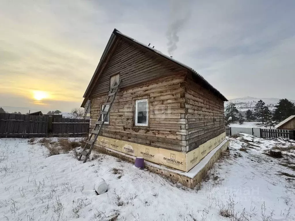 Дом в Бурятия, Тарбагатайский район, Саянтуйское с/пос, с. Нижний ... - Фото 1