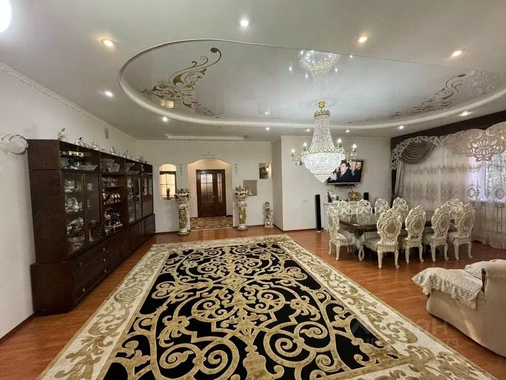 Дом в Волгоградская область, Волгоград ул. Сакко и Ванцетти, 2А (380 ... - Фото 1