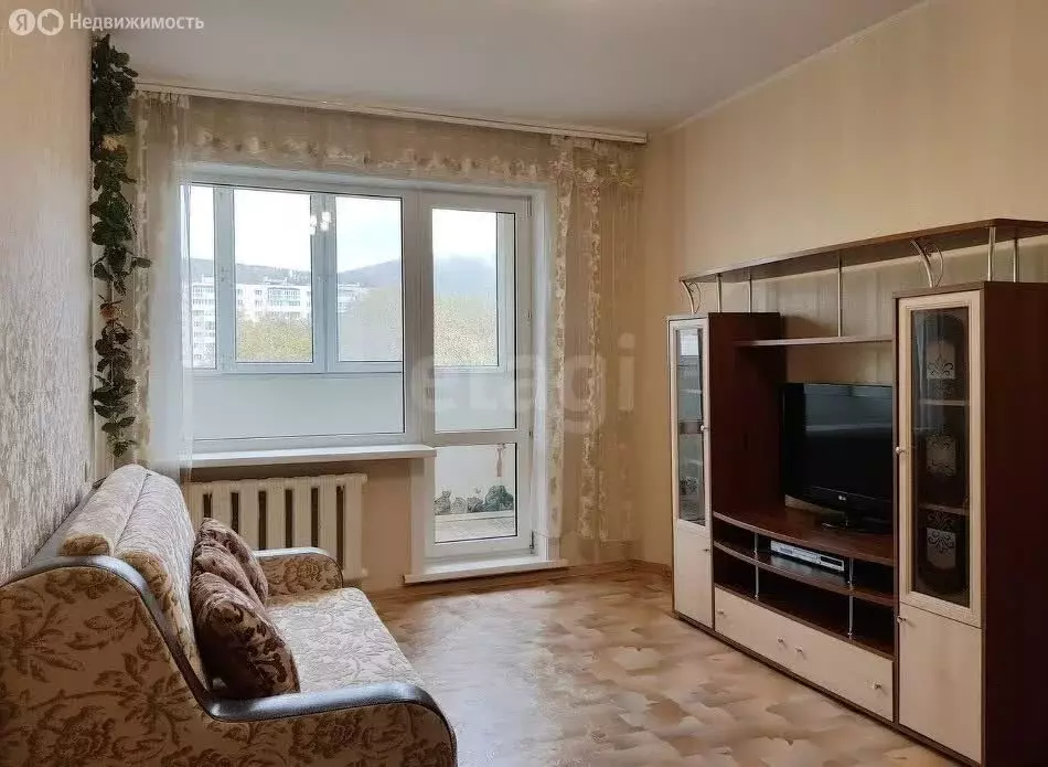 1-комнатная квартира: Южно-Сахалинск, улица Есенина, 42 (33 м) - Фото 2