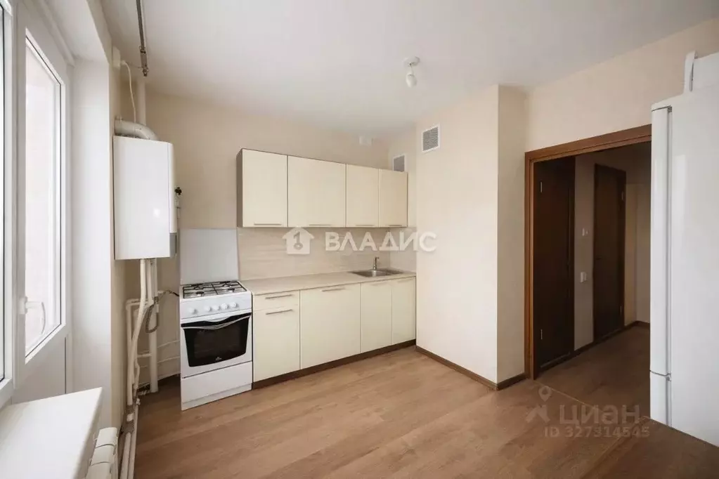 3-к кв. Белгородская область, Белгород ул. Есенина, 46а (71.3 м) - Фото 1