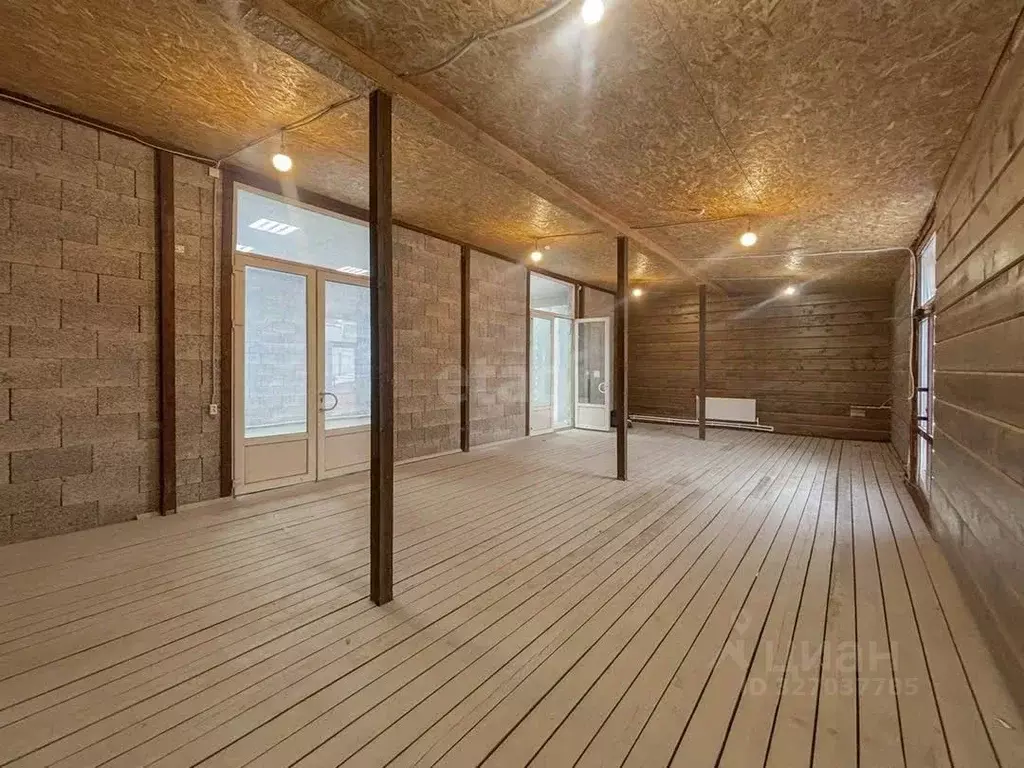 Помещение свободного назначения в Псковская область, Псков ул. Леона ... - Фото 1