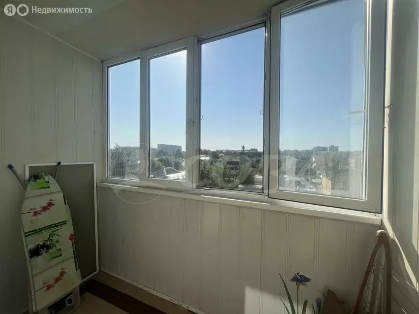 2-комнатная квартира: Тюмень, Волгоградская улица, 67 (53.2 м) - Фото 1