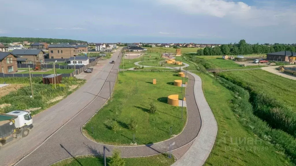 Участок в Ленинградская область, Гатчинский муниципальный округ, д. ... - Фото 2