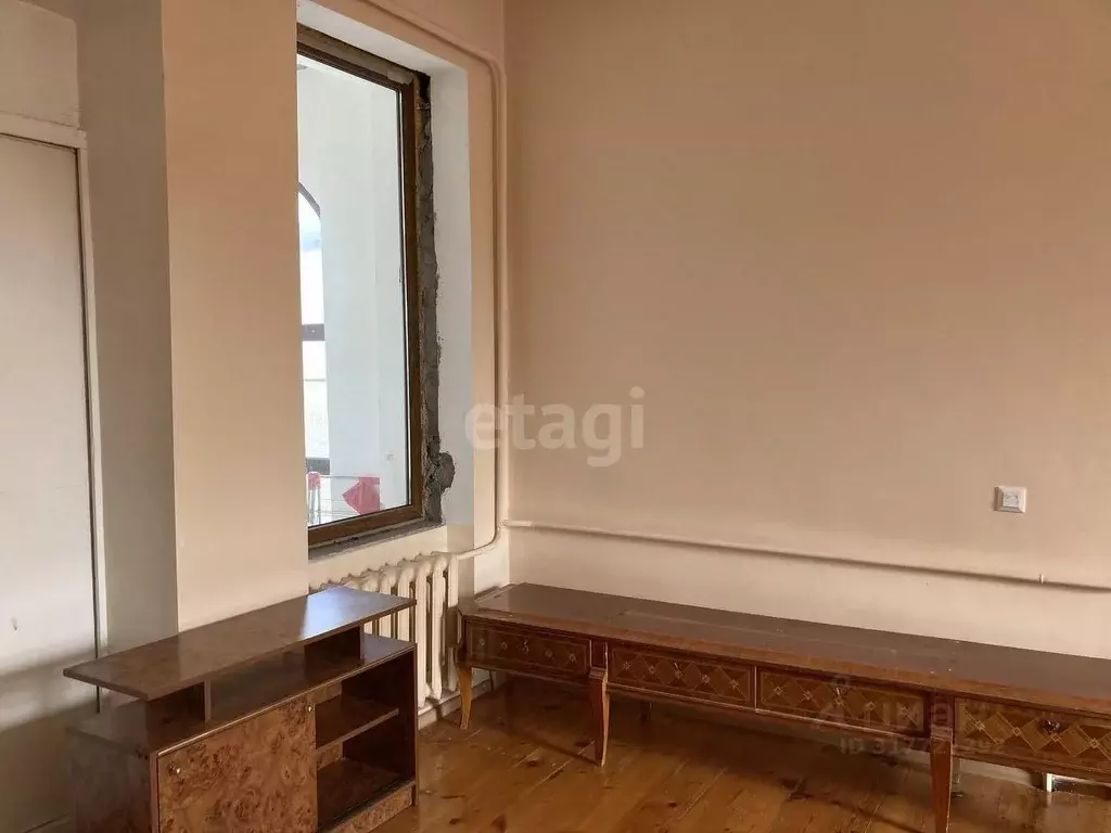 Дом в Крым, Симферополь ул. Греческая, 4 (150 м) - Фото 1