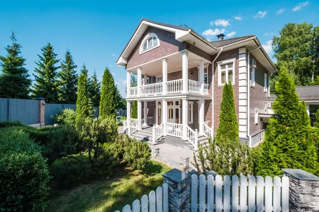 Дом в Москва д. Свитино, 69 (647 м) - Фото 1