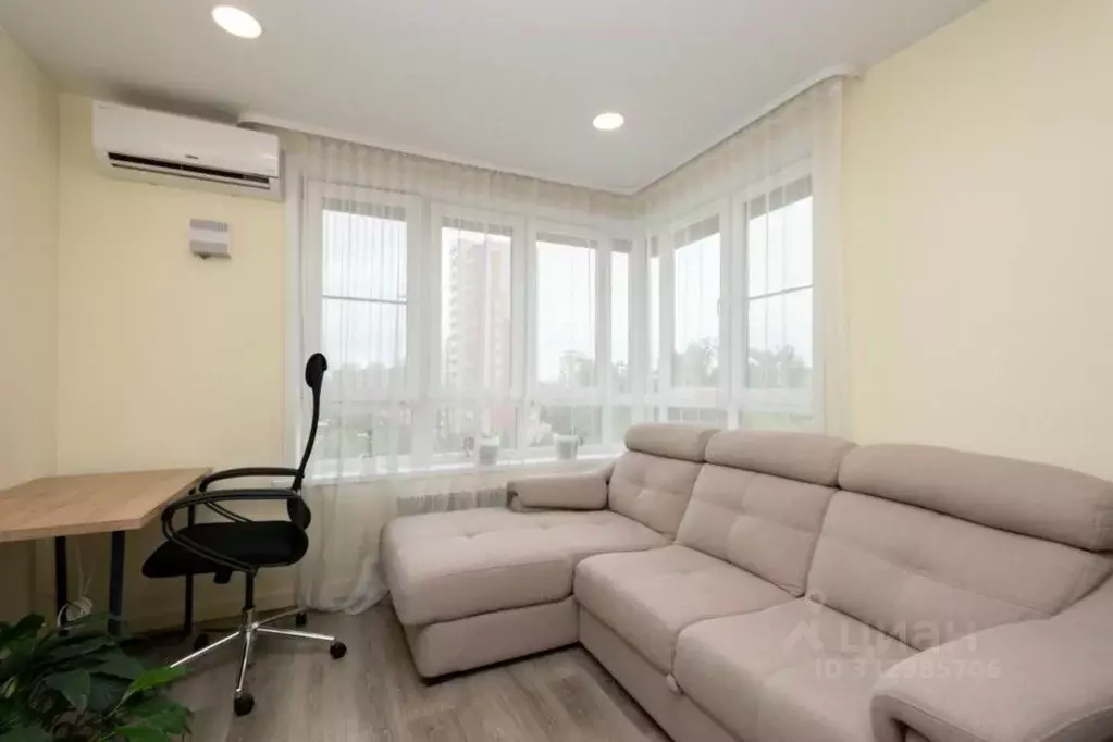 3-к кв. Иркутская область, Иркутск ул. Пискунова, 136 (66.4 м) - Фото 2