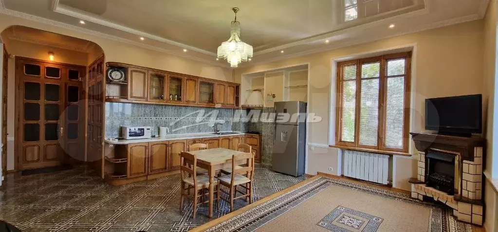 3-к. квартира, 100м, 3/3эт. - Фото 1