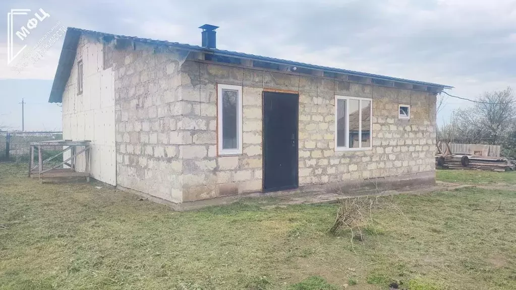 Дом в Крым, Ленинский район, с. Виноградное ул. Новая (80 м) - Фото 1