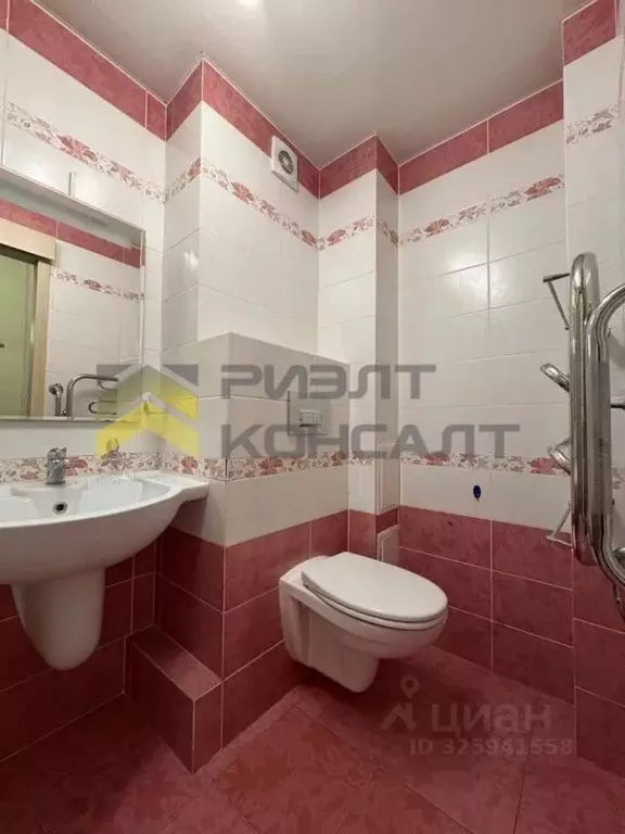 2-к кв. Омская область, Омск Радуга мкр, ул. Жуковского, 33/2 (54.0 м) - Фото 1