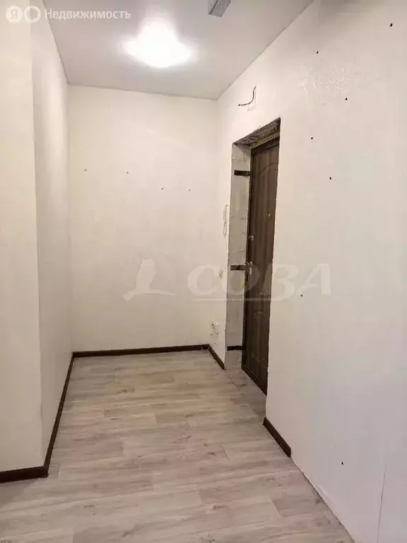 1-комнатная квартира: Тюмень, улица Тимофея Чаркова, 79к3 (34.6 м) - Фото 1