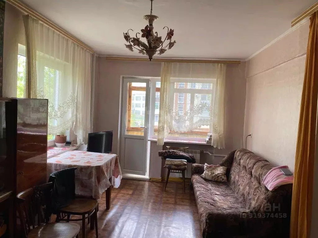 1-к кв. Омская область, Омск просп. Космический, 67 (29.9 м) - Фото 1