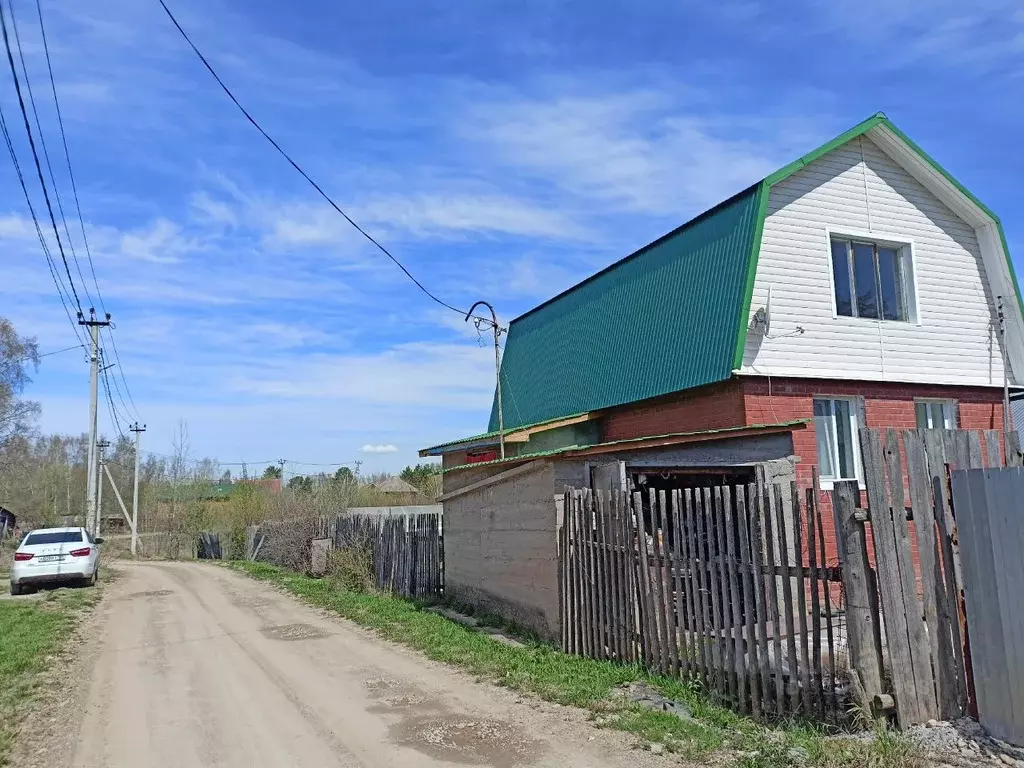 Дом в Пермский край, Добрянский городской округ, д. Кулигино ул. ... - Фото 1