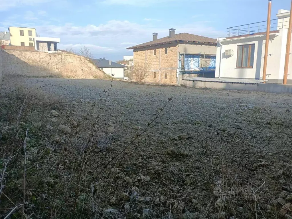 Участок в Севастополь ул. Волнистая (6.8 сот.) - Фото 0