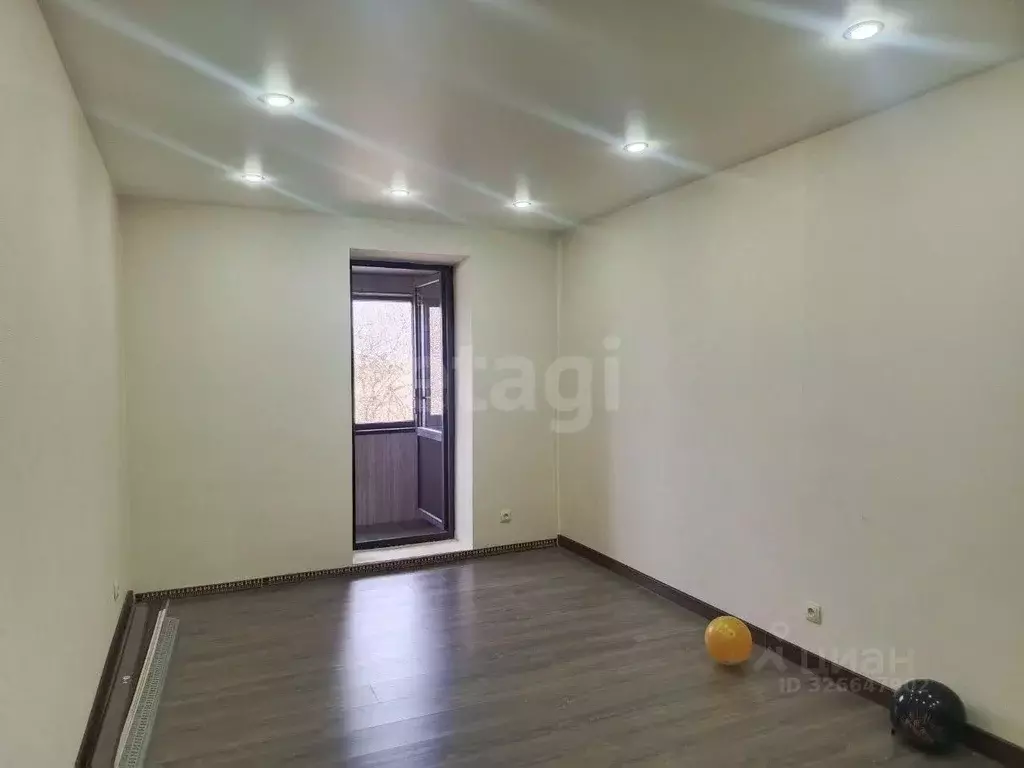 2-к кв. Крым, Кировский район, с. Золотое Поле ул. Ленина, 63 (46.8 м) - Фото 1