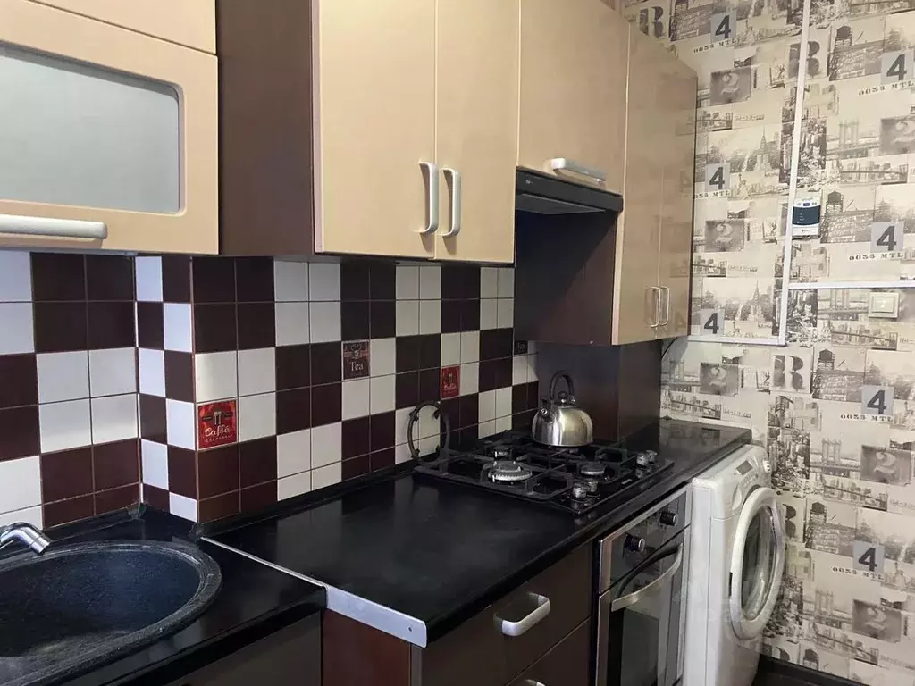 2-к кв. Калининградская область, Калининград ул. Молочинского, 1 (48.0 ... - Фото 1