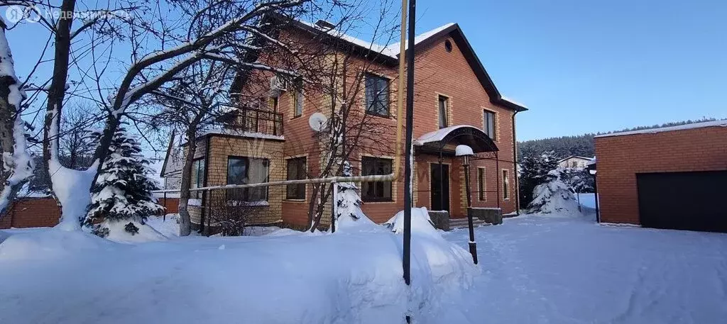 Дом в село Верхний Услон, Западный микрорайон (180.2 м) - Фото 1