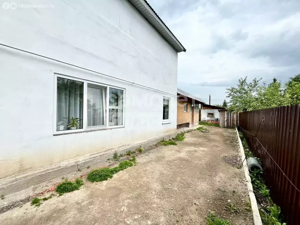 Дом в Артёмовский, Базарная улица, 10 (80 м) - Фото 1