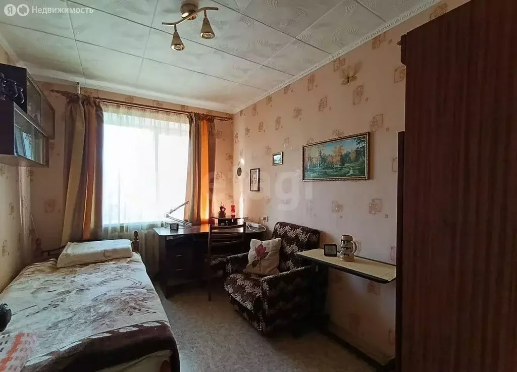 3-комнатная квартира: Евпатория, проспект Победы, 10 (50.4 м) - Фото 1