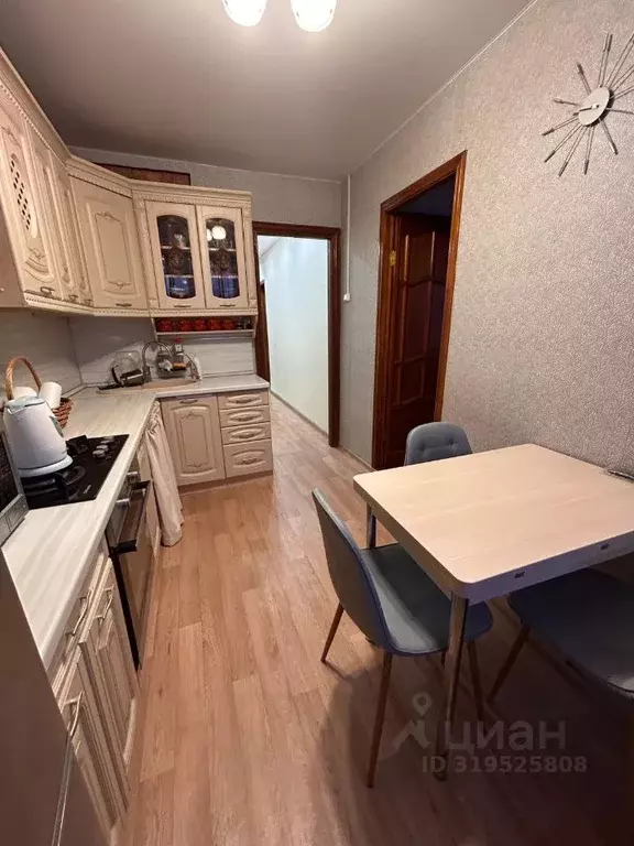 3-к кв. Башкортостан, Уфа Революционная ул., 32 (54.0 м) - Фото 1